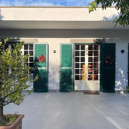 Spacious Romantic House Rom