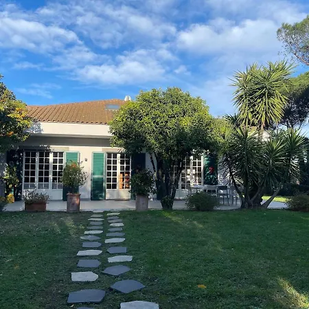 Spacious Romantic House